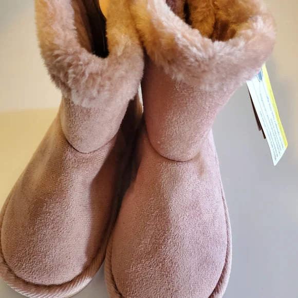 Boots - Picture 2 of 3